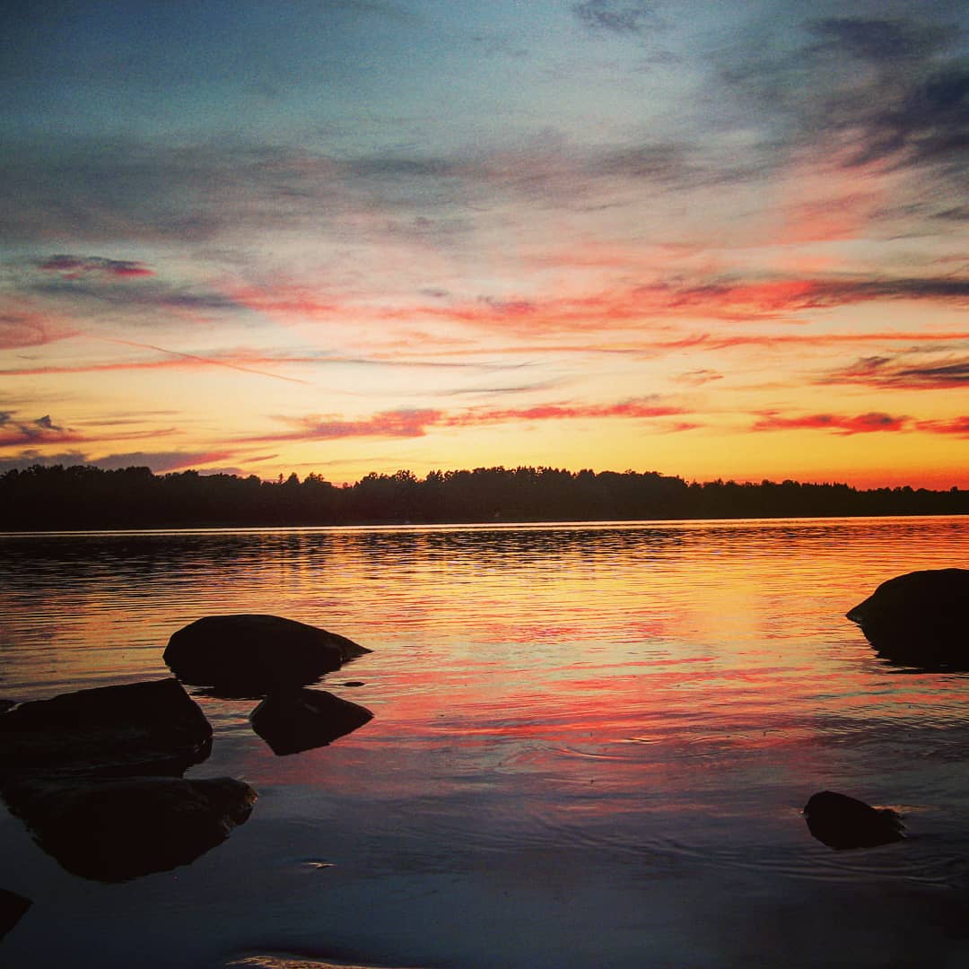 Sonnenuntergang am Möckeln See, Älmhult, Schweden.